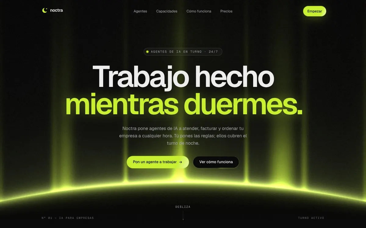 La portada de Noctra: «Trabajo hecho mientras duermes», con haces de luz lima sobre el horizonte de un planeta